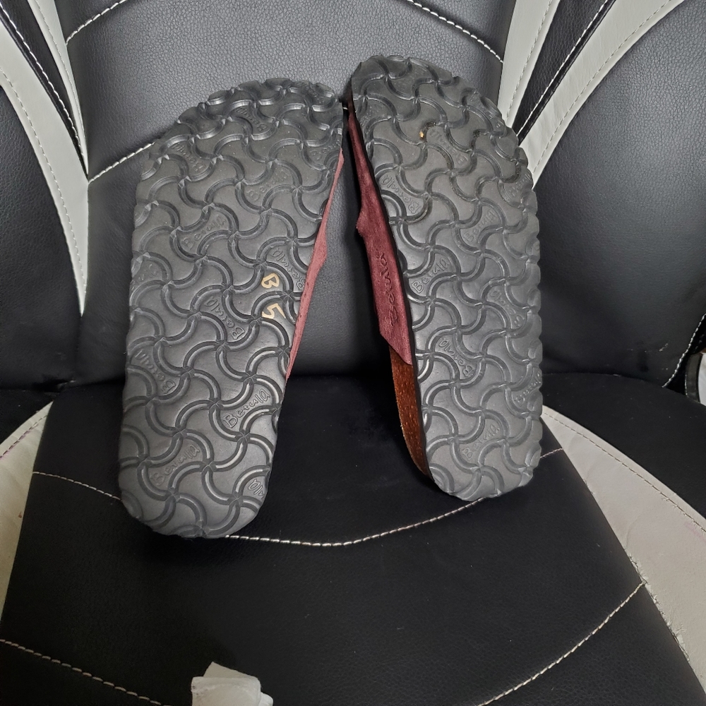 🚫SOLD🚫Betula by Birkenstock Arizona Sandals Maroon - Picture 7 of 8
